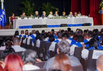 El instituto José Francisco Peña Gómez graduó otros 914 alumnos en su XV investidura ordinaria así sumando 14,119 en total 