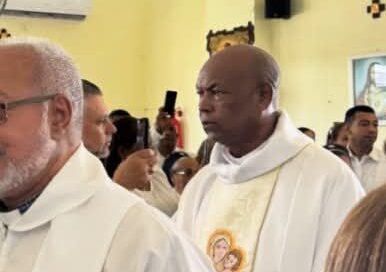 José Luis Hernández, cura de temple, arriba a 35 años de labor pastoral José Luis Hernández, cura de temple, arriba a 35 años de labor pastoral