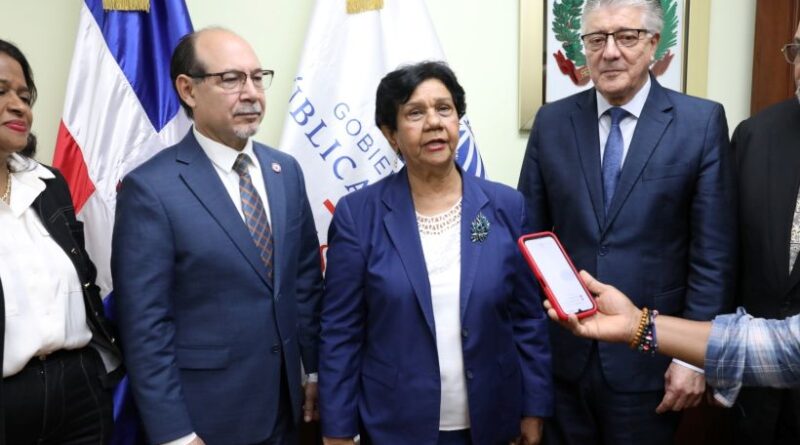 MESCyT y Universidad Albizu apoyarán rehabilitación de reclusos MESCyT y Universidad Albizu apoyarán rehabilitación de reclusos