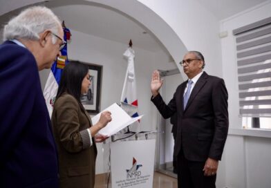 Faride Raful juramenta a José Benedicto Hernández como director del INM