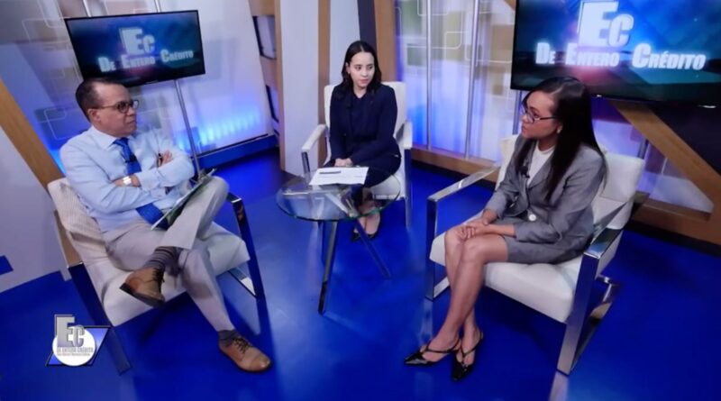 Representantes de Edesur Dominicana participan en una entrevista en el programa De Entero Crédito.