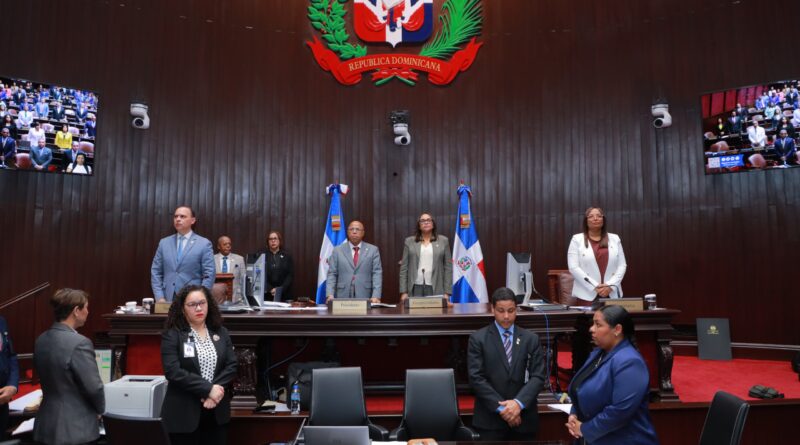 Cámara de Diputados aprueba en primera lectura enseñanza obligatoria de Moral y Cívica Cámara de Diputados aprueba en primera lectura enseñanza obligatoria de Moral y Cívica