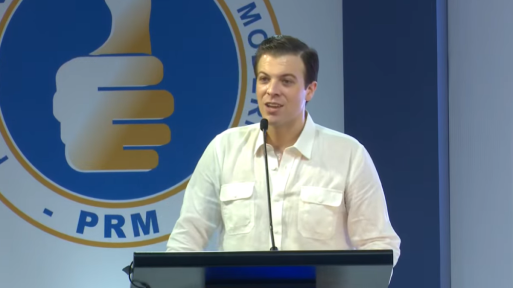 Juan Garrigó Mejía durante la convención nacional del PRM