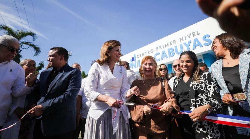 Entrega del remozado Centro de Primer Nivel Las Cabuyas en La Vega